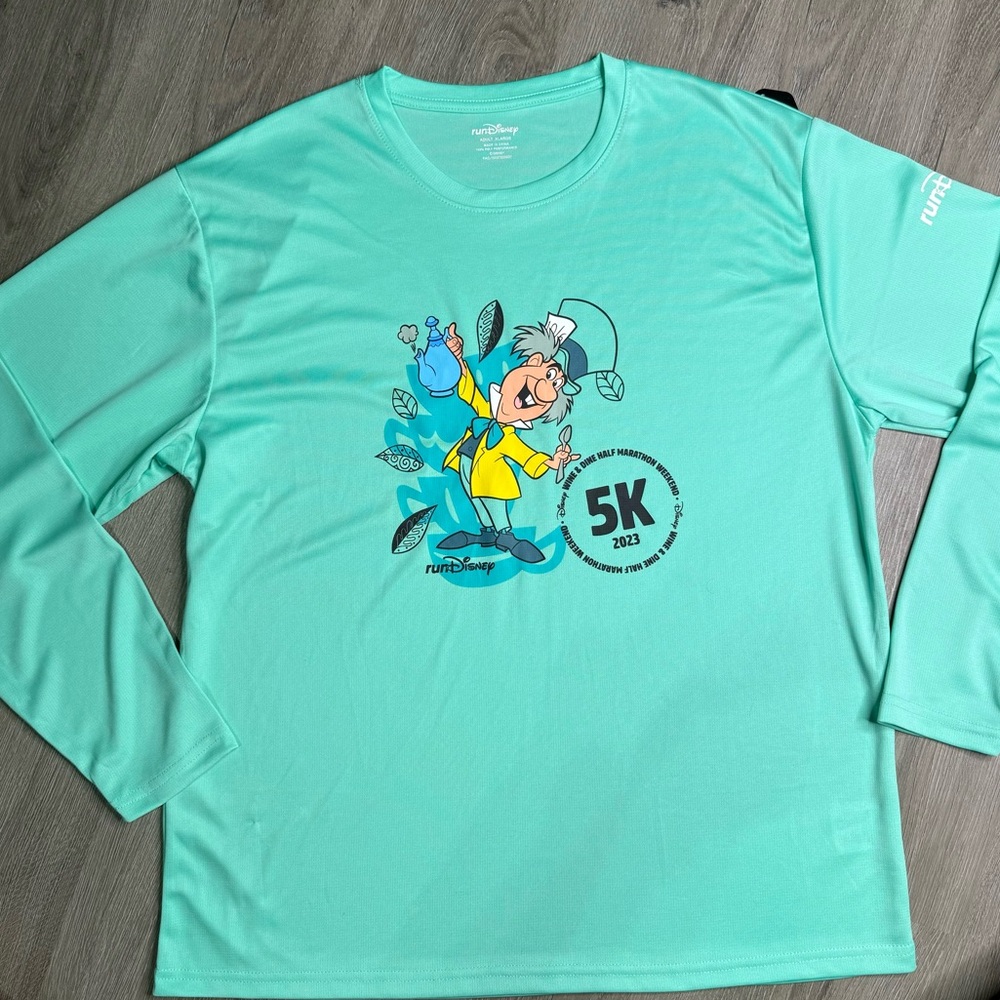 2023 rundisney Wine & Dine Weekend 5K Men’s Medium XL Shirt